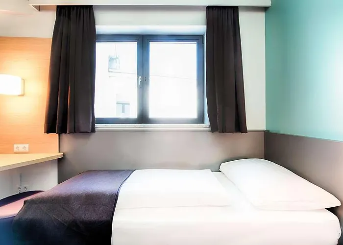 Graz-hbf 3* グラーツ